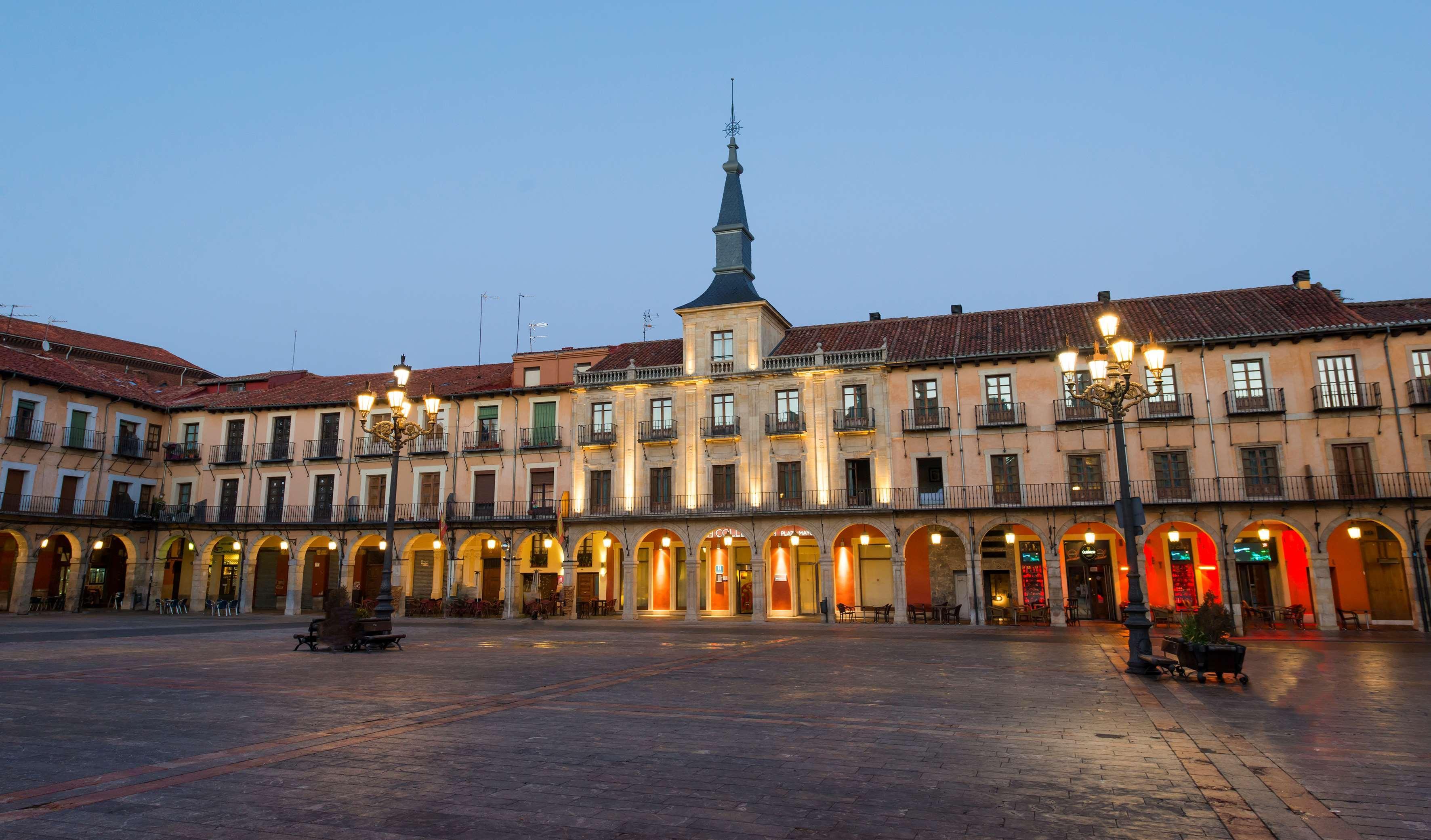 Nh Collection Leon Plaza Mayor Buitenkant foto