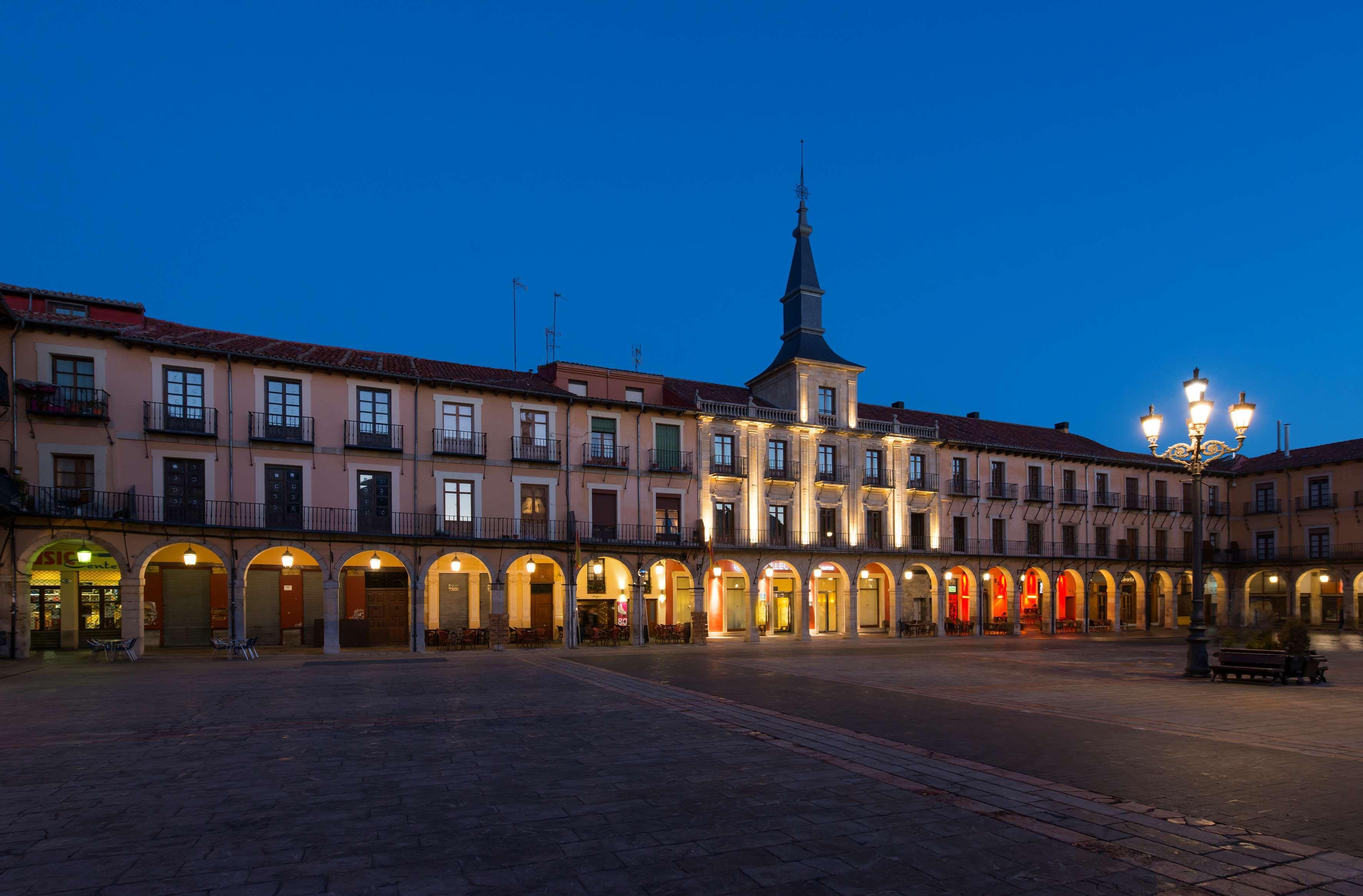 Nh Collection Leon Plaza Mayor Buitenkant foto